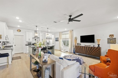 Welcome to 921 W Jackson St, a beautiful move-in ready home - photo 8