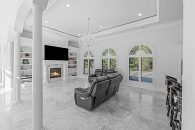 Stunning 1-level 5,000 SF Neoclassical Mediterranean Villa on 10 - photo 12