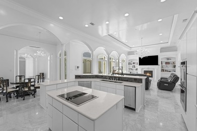 Stunning 1-level 5,000 SF Neoclassical Mediterranean Villa on 10 - photo 14
