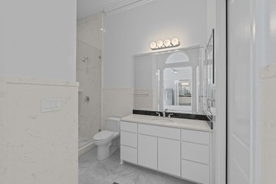 Stunning 1-level 5,000 SF Neoclassical Mediterranean Villa on 10 - photo 16