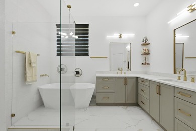 Welcome to this beautifully updated 5BR/3.5BA waterfront home in - photo 23