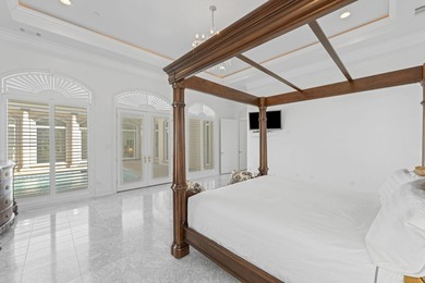 Stunning 1-level 5,000 SF Neoclassical Mediterranean Villa on 10 - photo 25