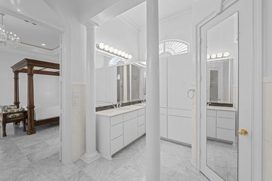 Stunning 1-level 5,000 SF Neoclassical Mediterranean Villa on 10 - photo 26