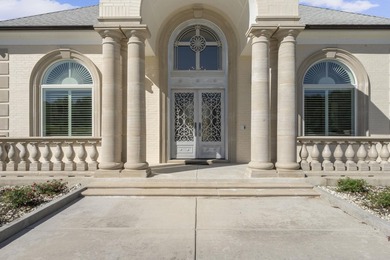 Stunning 1-level 5,000 SF Neoclassical Mediterranean Villa on 10 - photo 30