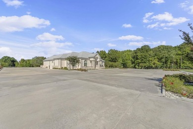 Stunning 1-level 5,000 SF Neoclassical Mediterranean Villa on 10 - photo 37