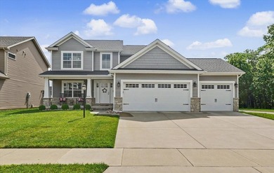 (private lake, pond, creek) Home For Sale in Mahomet Illinois