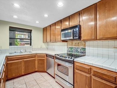 Welcome to Rose Terrace in Signal Hill! This spacious 2-bedroom - photo 12