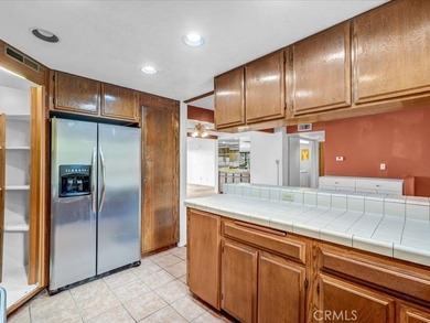 Welcome to Rose Terrace in Signal Hill! This spacious 2-bedroom - photo 14