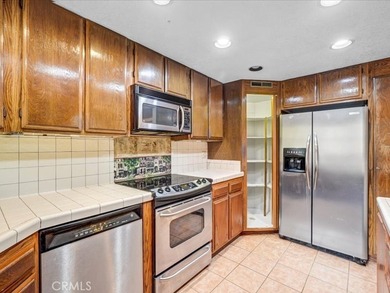 Welcome to Rose Terrace in Signal Hill! This spacious 2-bedroom - photo 15