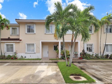 Lake Townhome/Townhouse For Sale in Miami, Florida