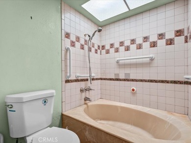 Welcome to Rose Terrace in Signal Hill! This spacious 2-bedroom - photo 24