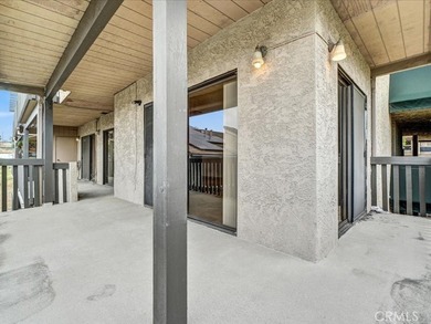 Welcome to Rose Terrace in Signal Hill! This spacious 2-bedroom - photo 26