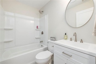 Greenwood Proper is proud to present this brand-new construction - photo 29