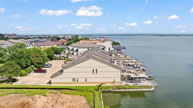 Enjoy the best of Lake LBJ living in this spacious 3-bedroom, 3 - photo 39