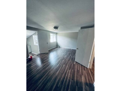 Check out this completely remodeled townhouse located in the - photo 3