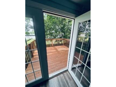 Check out this completely remodeled townhouse located in the - photo 5