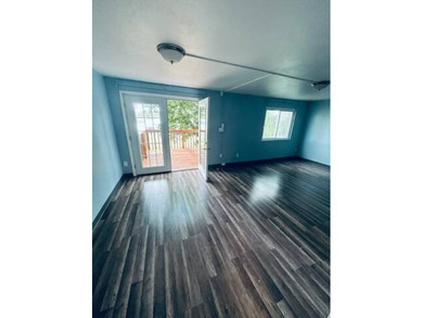 Check out this completely remodeled townhouse located in the - photo 8