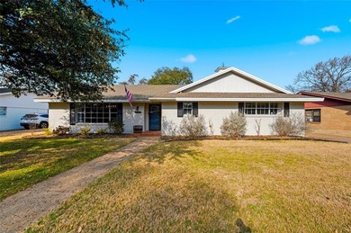 Lake Waco Home For Sale in Waco Texas