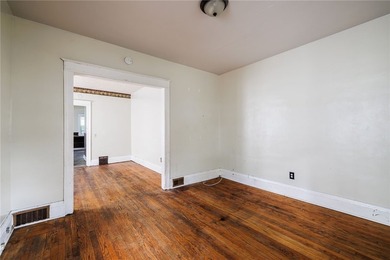 Fully vacant duplex in the Lyell/Otis neighborhood! Rare - photo 11