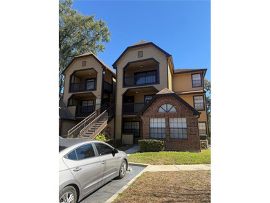 Lake Orienta Condo Sale Pending in Altamonte Springs Florida