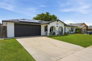 Welcome to this beautifully maintained 4-bedroom, 2-bathroom - photo 2