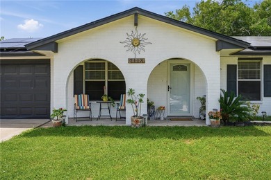 Welcome to this beautifully maintained 4-bedroom, 2-bathroom - photo 4