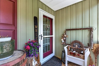 Welcome home to a canvas of possibility! Step into this - photo 4