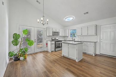 Welcome to this beautiful 3-bedroom, 2-bath home in the - photo 11