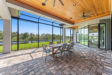 The gates of the prestigious Adelaide community in West Viera - photo 18