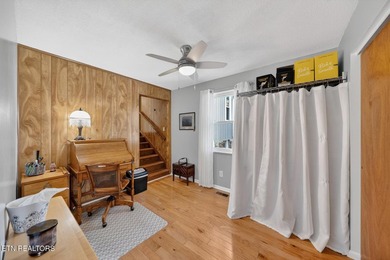 This beautiful renovated 3-bedroom, 3-bath home in the Lake - photo 22