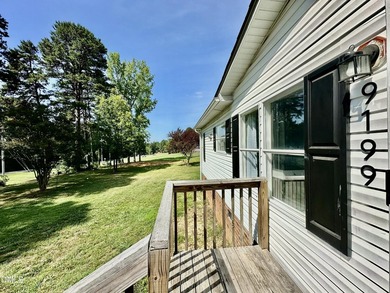 Welcome home!! This charming and cozy 3-bedroom, 2- bath home - photo 3