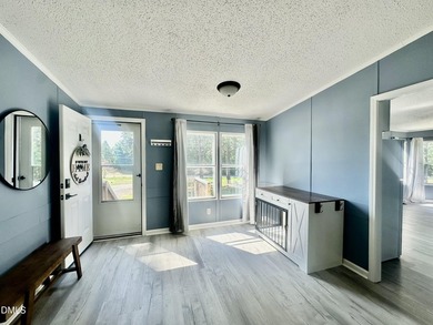 Welcome home!! This charming and cozy 3-bedroom, 2- bath home - photo 5