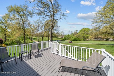 This beautiful renovated 3-bedroom, 3-bath home in the Lake - photo 28