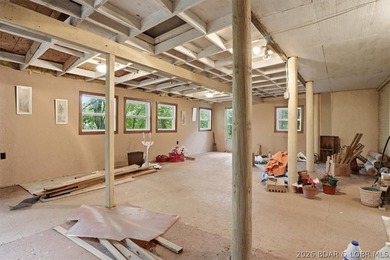 Discover the perfect blend of privacy, space, and lake living on - photo 33