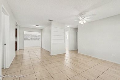 Welcome home to this beautifully remodeled 3-bedroom, 2-bath - photo 4