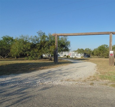 This unique property has plenty of room for individuals looking - photo 1