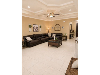 A beautifully maintained 4 Bedroom, 2 bath 1866 sq. ft. home - photo 4