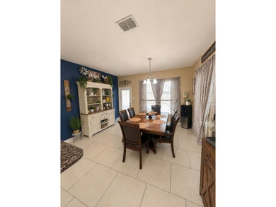 A beautifully maintained 4 Bedroom, 2 bath 1866 sq. ft. home - photo 7