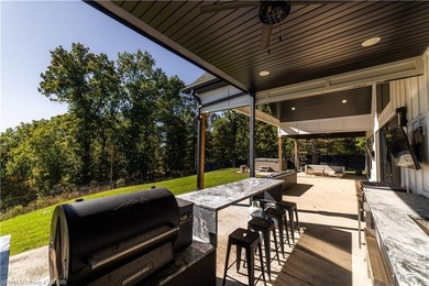 Experience modern. luxury and thoughtful design in this stunning - photo 14