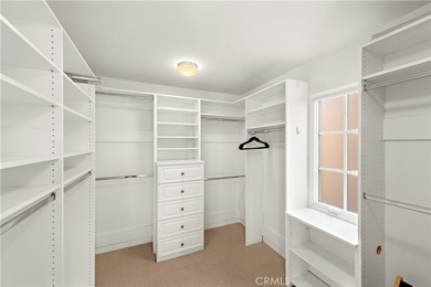 432 Acacia is a sophisticated home offering the perfect blend of - photo 17