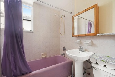 Unlock the potential of this solid three-unit brick building - photo 19