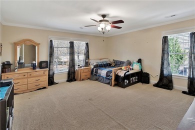 BRAND NEW ROOF!! HOME IS PRICED $40,000.00 BELOW APPRAISAL and a - photo 19