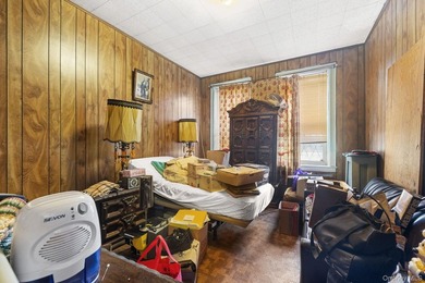 Unlock the potential of this solid three-unit brick building - photo 22