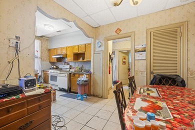 Unlock the potential of this solid three-unit brick building - photo 26