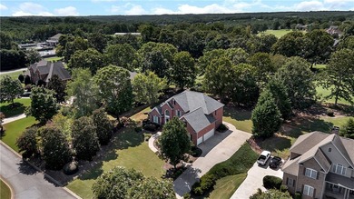 BRAND NEW ROOF!! HOME IS PRICED $40,000.00 BELOW APPRAISAL and a - photo 27