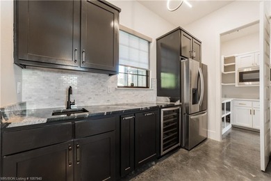 Experience modern. luxury and thoughtful design in this stunning - photo 30