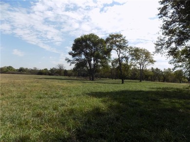 (private lake, pond, creek) Acreage Sale Pending in Kincaid Kansas
