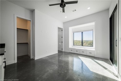 Experience modern. luxury and thoughtful design in this stunning - photo 37
