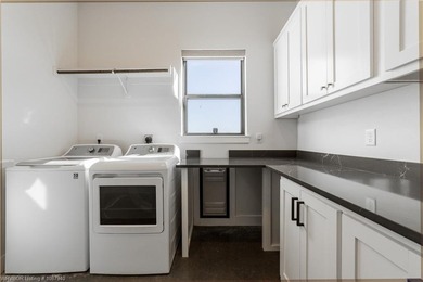 Experience modern. luxury and thoughtful design in this stunning - photo 39