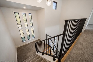 Experience modern. luxury and thoughtful design in this stunning - photo 40